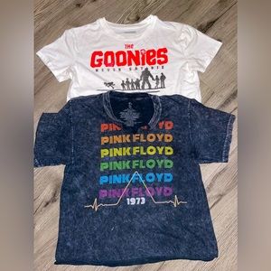 Pink Floyd & The Goonies Women’s Size Medium T-Shirts‎ Bundle